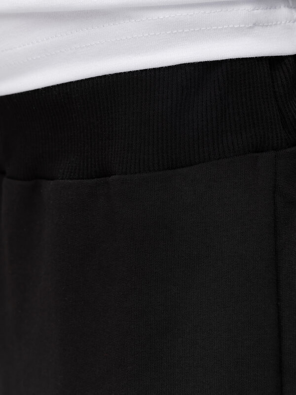 Bodo Шорты 584553 8-89МU черный (белый)