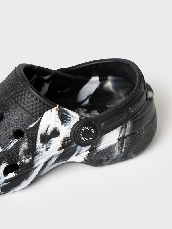 PLAYTODAY Сабо 584736 12612701 черный,белый