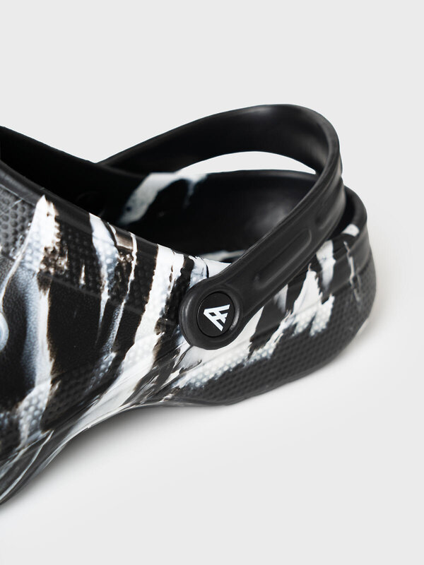 PLAYTODAY Сабо 584751 12656703 черный,белый