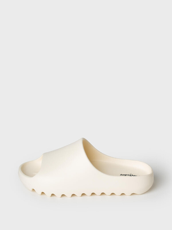 PLAYTODAY Сабо 584761 12621704 молочный