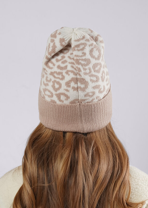 CLEVER Шапка 585872 564639вн бежевый/белый