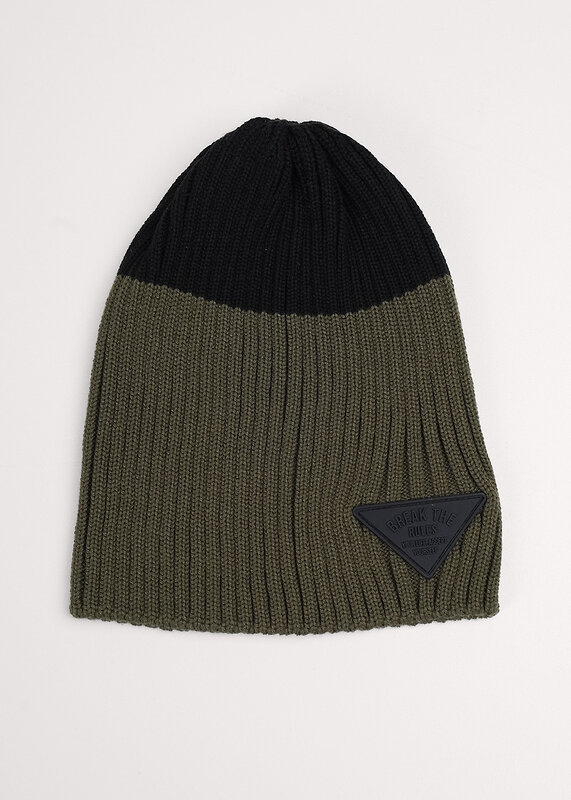 CLEVER Шапка 585892 564667ха чёрный/хаки