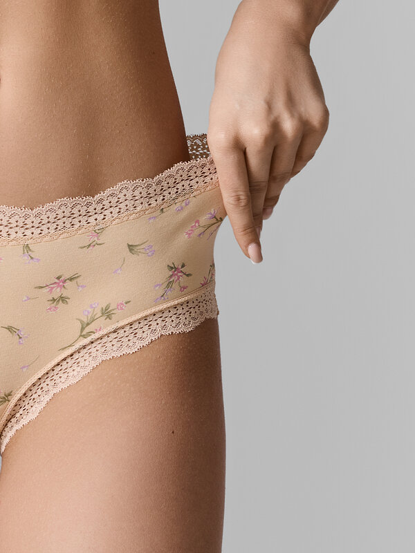 MARK FORMELLE Трусы 586837 412809 цветочки на бежевом