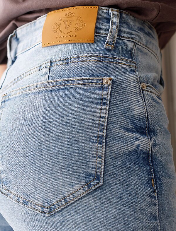 VILATTE Джинсы 586906 D54.324 голубой