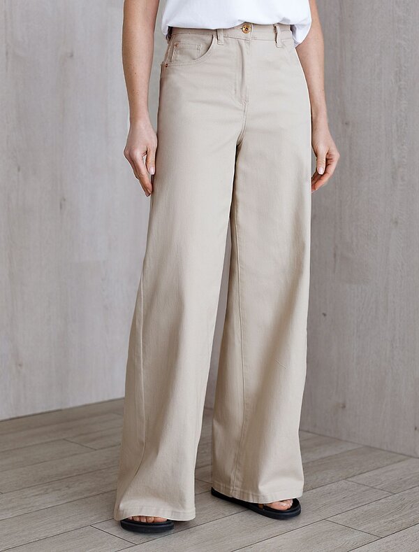 VILATTE Джинсы 586912 D54.320 бежевый