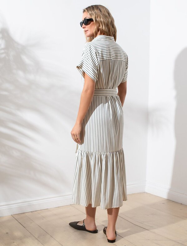 VILATTE Платье 587372 D22.264 молочный-синий