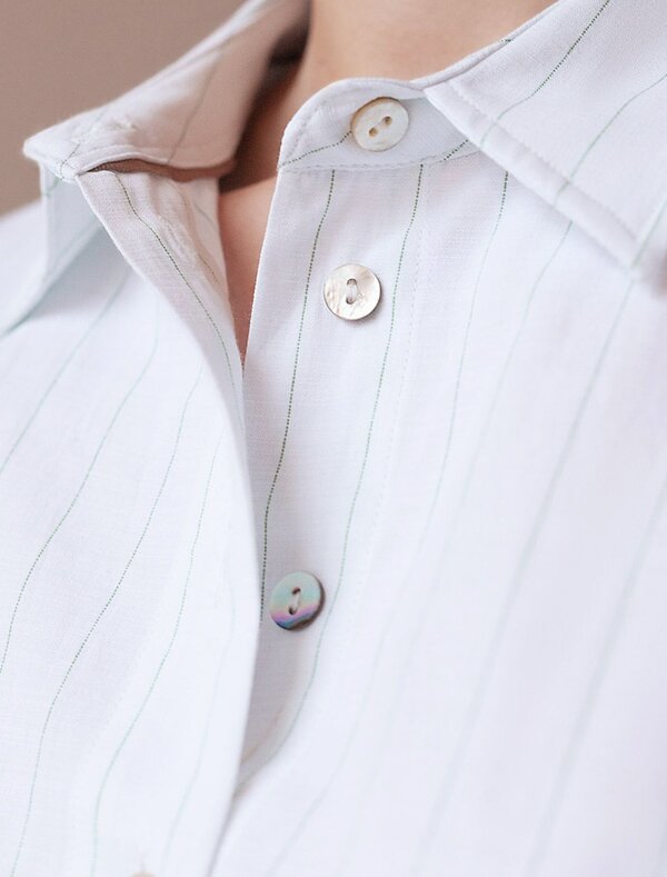 VILATTE Блузка 587383 D29.300 белый-светло-оливковый