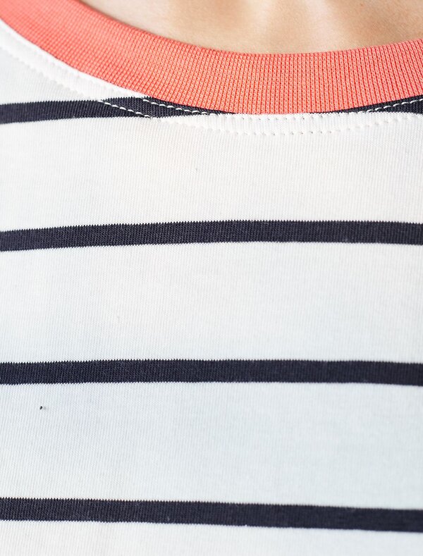 VILATTE Джемпер 587408 D49.148 белый-т.синий_цветок