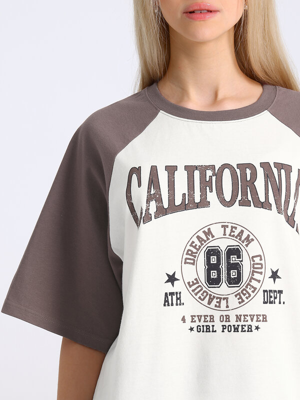 Апрель Футболка 587580 1ЖДФК5037001 сливки+светло-коричневый