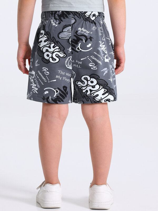 Апрель Шорты 587604 1ПШК4695804н черно-белые граффити на сером