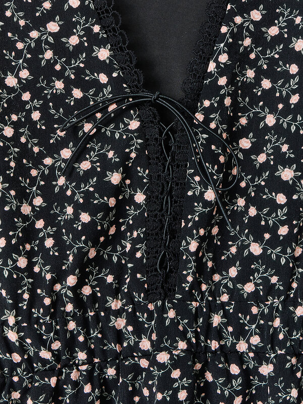 MARK FORMELLE Платье 587644 154037 розочки на черном