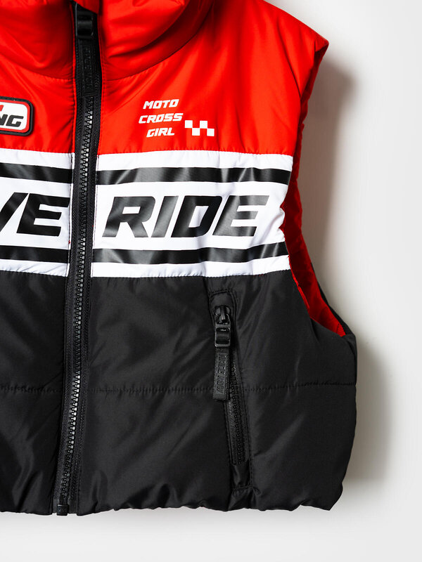 PLAYTODAY Жилет 587921 12621339 белый,черный,красный