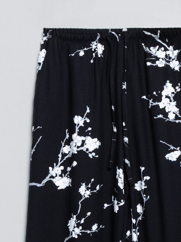 MARK FORMELLE Брюки 588064 532431-3 сакура на черном