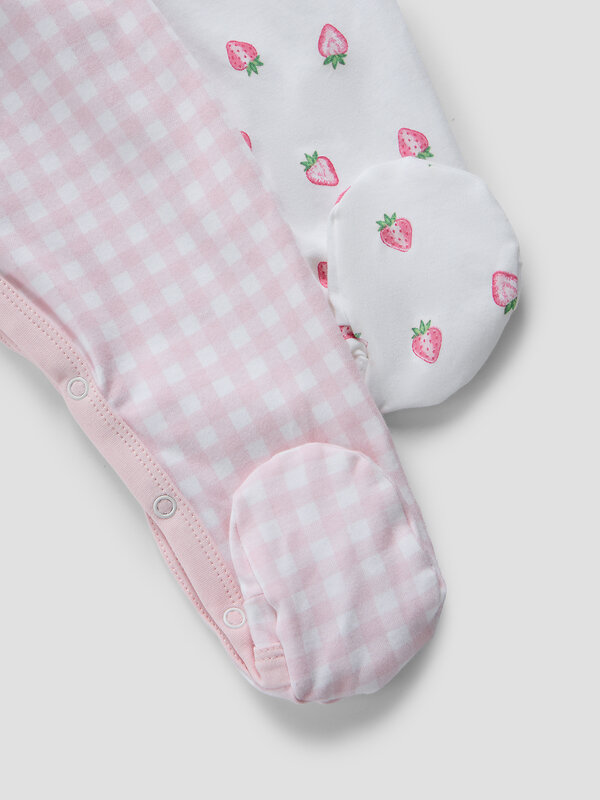 MARK FORMELLE Комбинезон 588084 14005-2 розовая клетка на белом +клубничка на белом