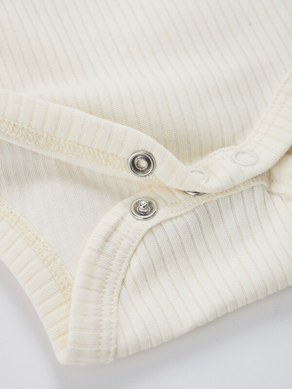 MARK FORMELLE Боди детское 588990 13015-1-2 молочный +бантики и зайки на розовом