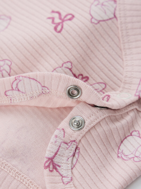 MARK FORMELLE Боди детское 588991 13015-2 молочный +бантики и зайки на розовом