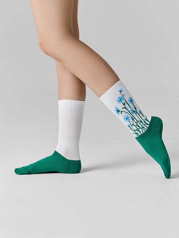 MARK FORMELLE Женские носки 589030 217K-3352 белый /я.малахит
