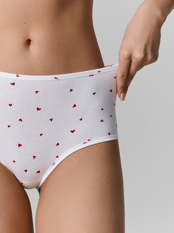 MARK FORMELLE Трусы 589117 412458 сердечки на белом