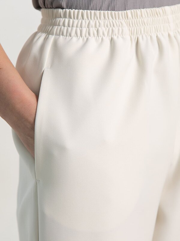 LT Collection Брюки 589417 Б15315-46М молочный