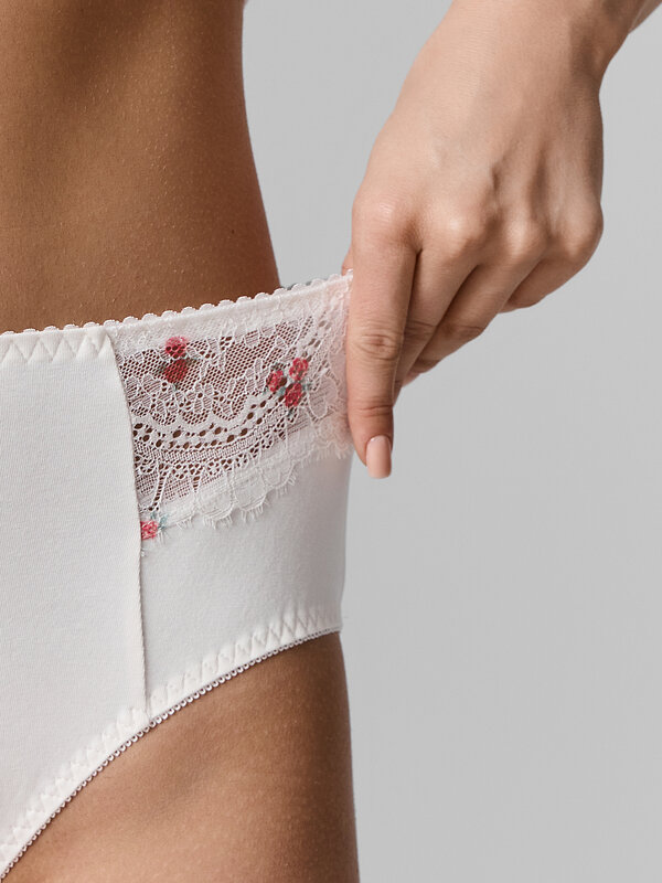 MARK FORMELLE Трусы 589643 412649 розочки на молочном