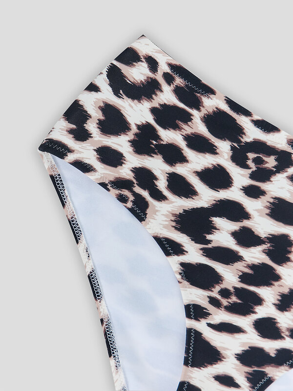 MARK FORMELLE Трусы купальные 589649 752221 леопард на молочном