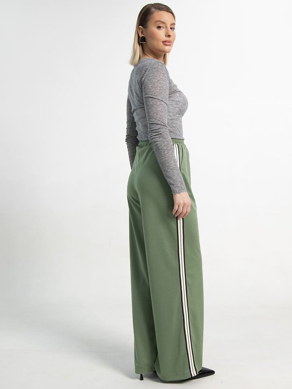 LT Collection Брюки 590327 Б15100-5М зеленый