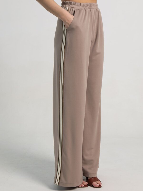 LT Collection Брюки 590328 Б15101-5М бежевый