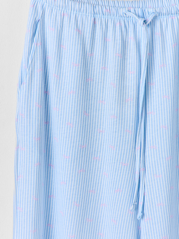MARK FORMELLE Брюки 590445 532410 бантики на голубой полоске