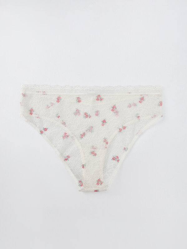 MARK FORMELLE Трусы 590601 412626 розочки на молочном