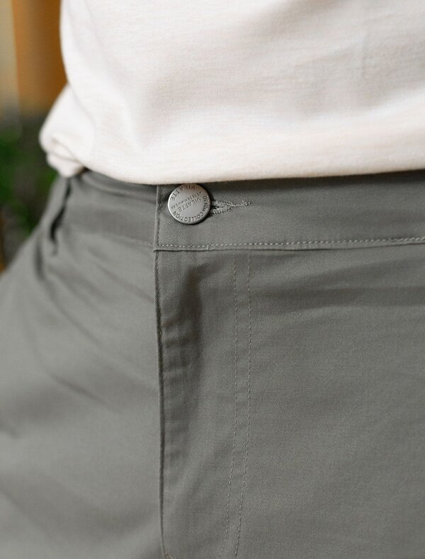 VILATTE Шорты 590887 U28.002 оливковый