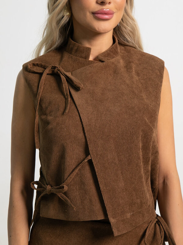 LT Collection Костюм 591117 К15389-10М коричневый