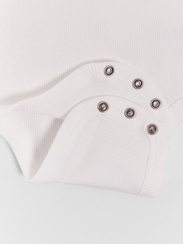 MARK FORMELLE Боди детское 591285 13020-2 белый +ракушки на белом