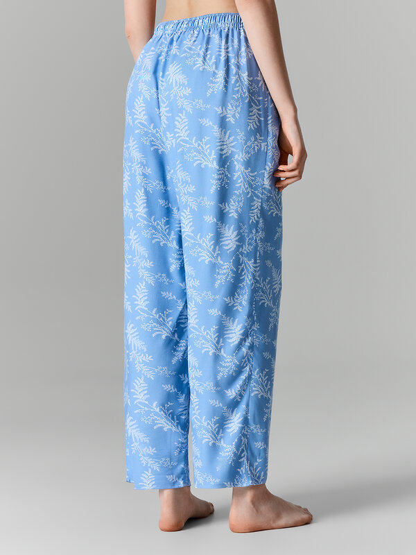 MARK FORMELLE Бриджи 591303 522252 веточки на св.синем