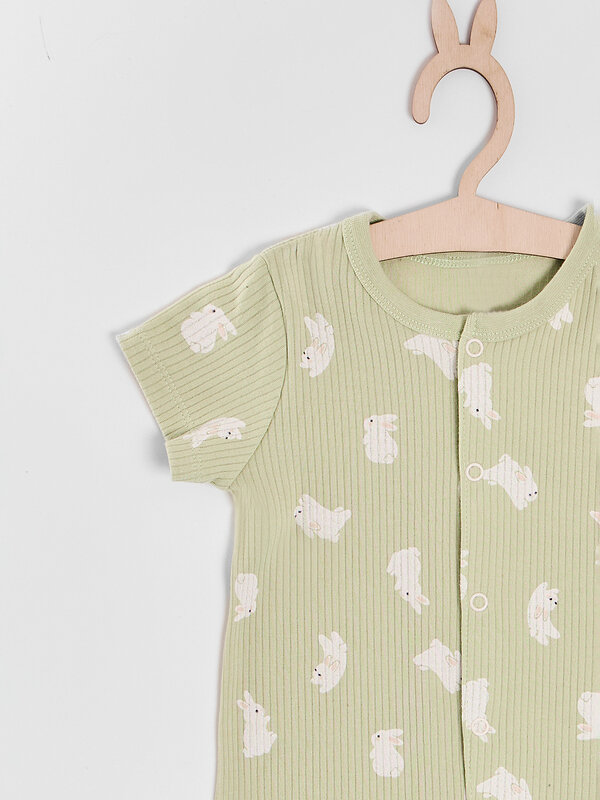 MARK FORMELLE Полукомбинезон 591441 13021 зайчата на св.зеленом