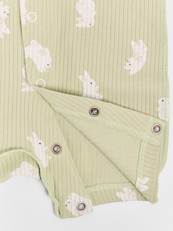 MARK FORMELLE Полукомбинезон 591442 13021-1 зайчата на св.зеленом