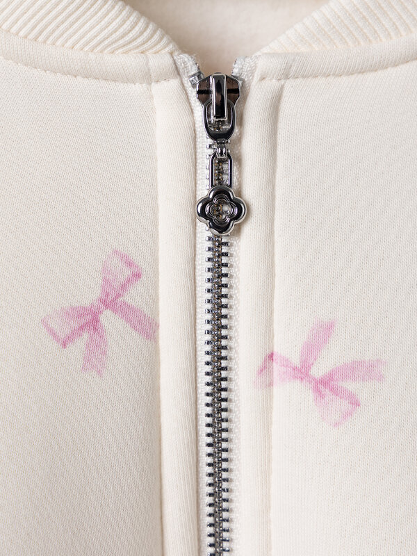 MARK FORMELLE Толстовка 591466 172112 бантики на молочном