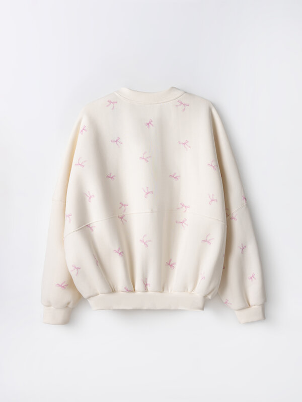 MARK FORMELLE Толстовка 591466 172112 бантики на молочном