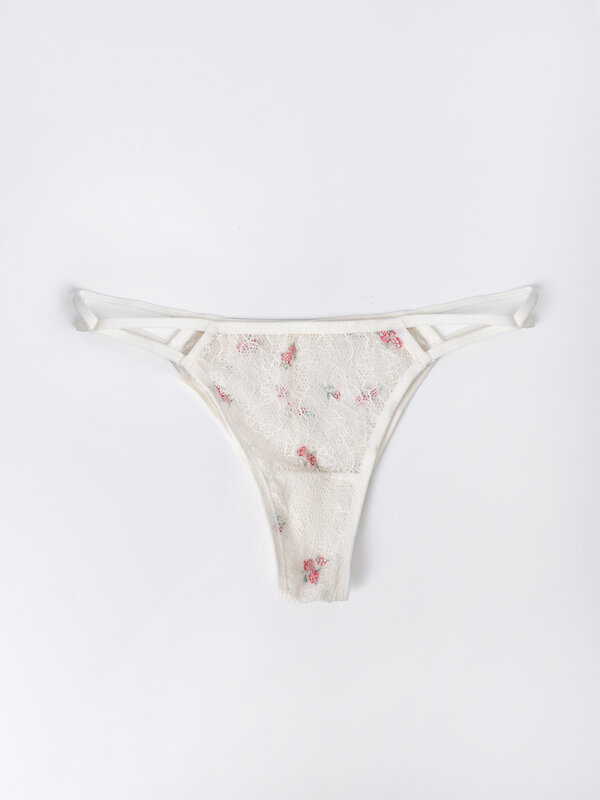 MARK FORMELLE Трусы 591495 412627 розочки на молочном