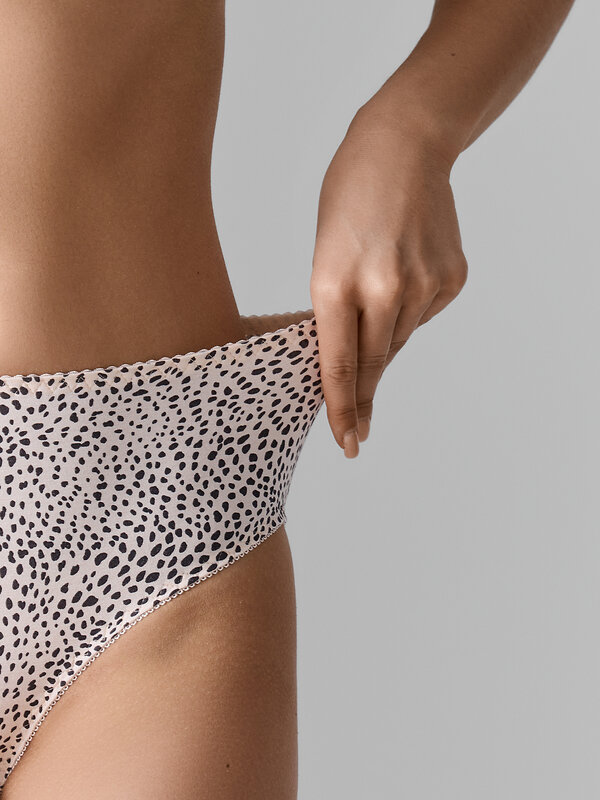 MARK FORMELLE Трусы 591500 412075 анималистичный принт на жасминовом