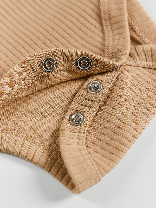 MARK FORMELLE Боди детское 591887 13015-1-2 ирландский крем +собачки на молочном