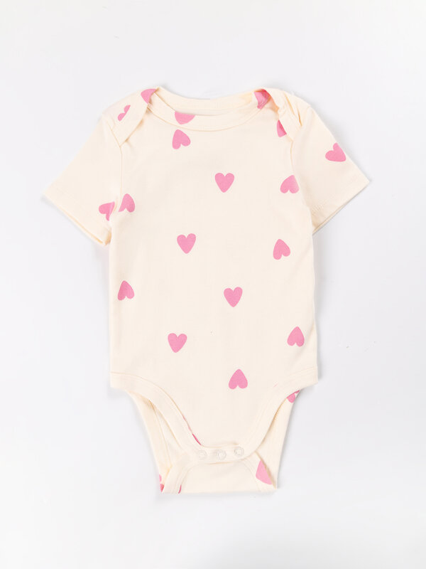 MARK FORMELLE Боди детское 592203 13015-2 сердечки на молоке +розовое саше