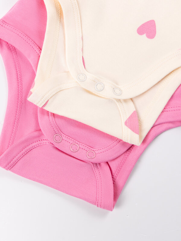 MARK FORMELLE Боди детское 592203 13015-2 сердечки на молоке +розовое саше