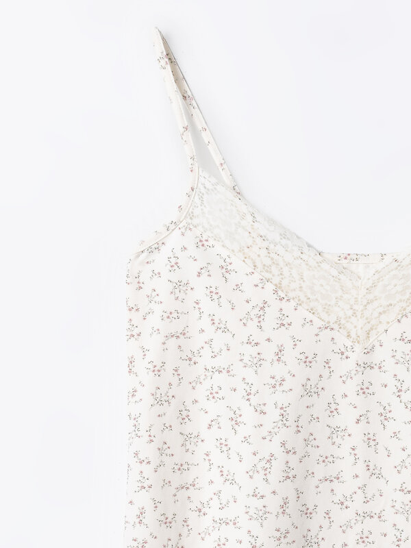 MARK FORMELLE Сорочка 592270 152496 цветы на сумрачно-белом