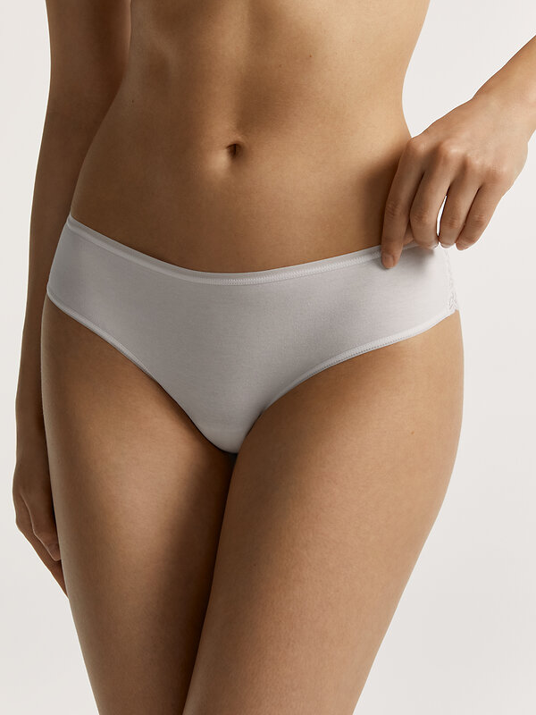 Minimi Трусы 592761 Mi 2611B Classic Трусы Brasiliana (кружево), CO (BO261) Bianco (Белый)