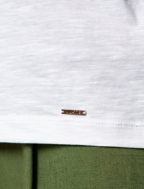 VILATTE Футболка 593003 D49.164 молочный