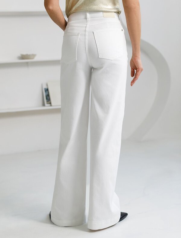 VILATTE Джинсы 593009 D54.317 белый