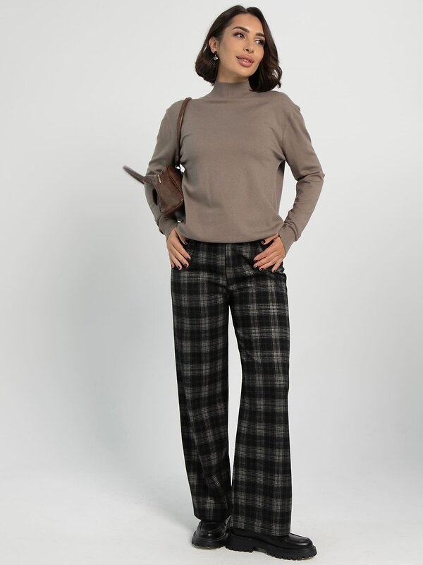 LT Collection Брюки 606900 Б16338-20М черные/клетка