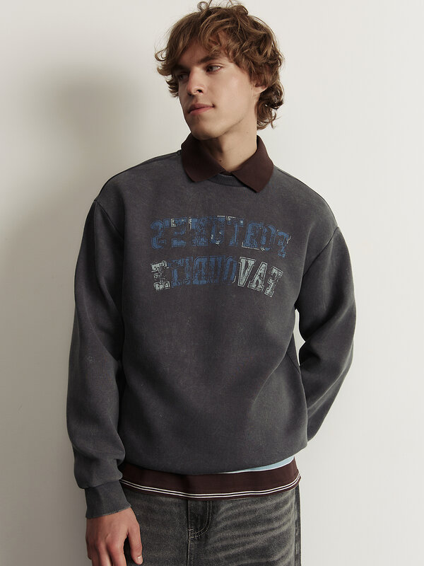 MARK FORMELLE Свитшот 609063 121801/1 ACID WASH сине -черный +печать