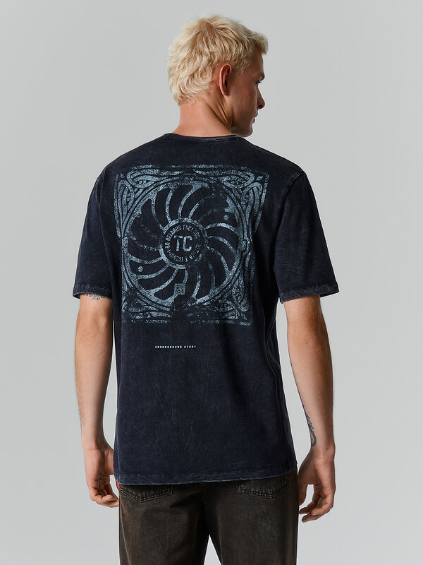 MARK FORMELLE Футболка 609565 111931 ACID WASH черный +печать