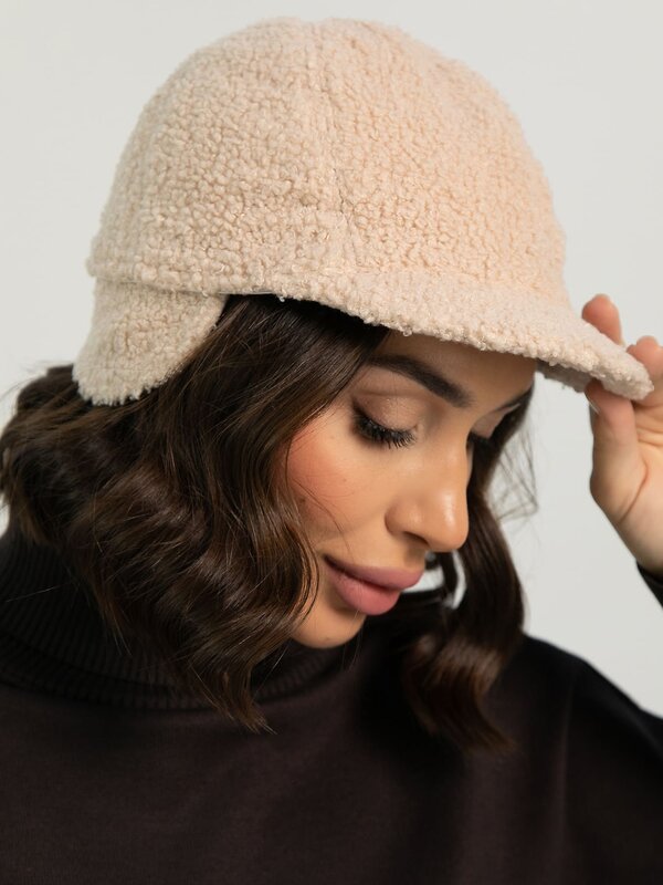 LT Collection Шапка 613382 КБ01-23М Бежевый